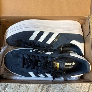 Adidas kids blue and White Sneakers